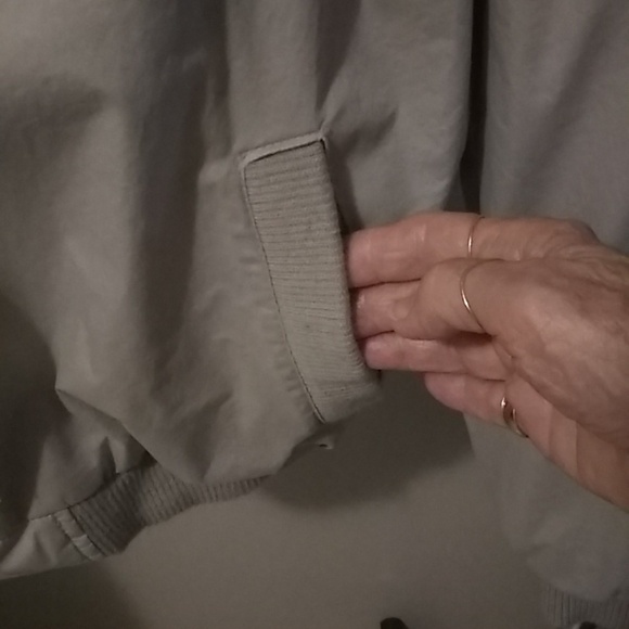 MENS beige medium weight jacket - Picture 6 of 10